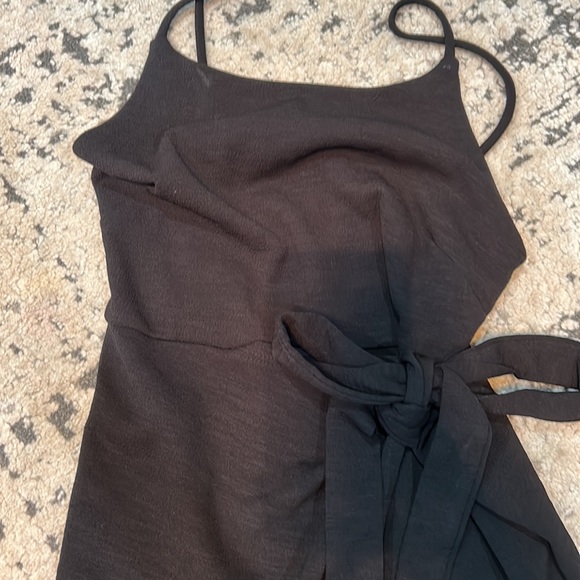 Black with bow on the size dress - Picture 2 of 3